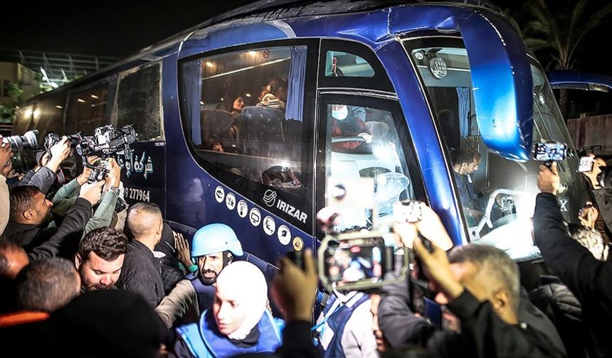 Refah'ta 'insani' maske düştü: 12 kişilik utanç konvoyu