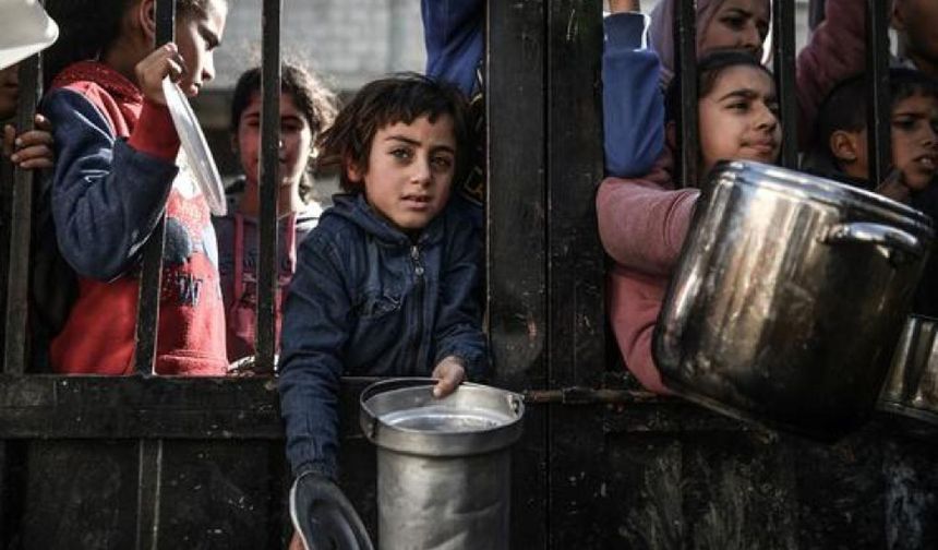 Ürdün Silahlı Kuvvetleri 18 Gazzeli çocuğu tedavi için Amman'a nakletti