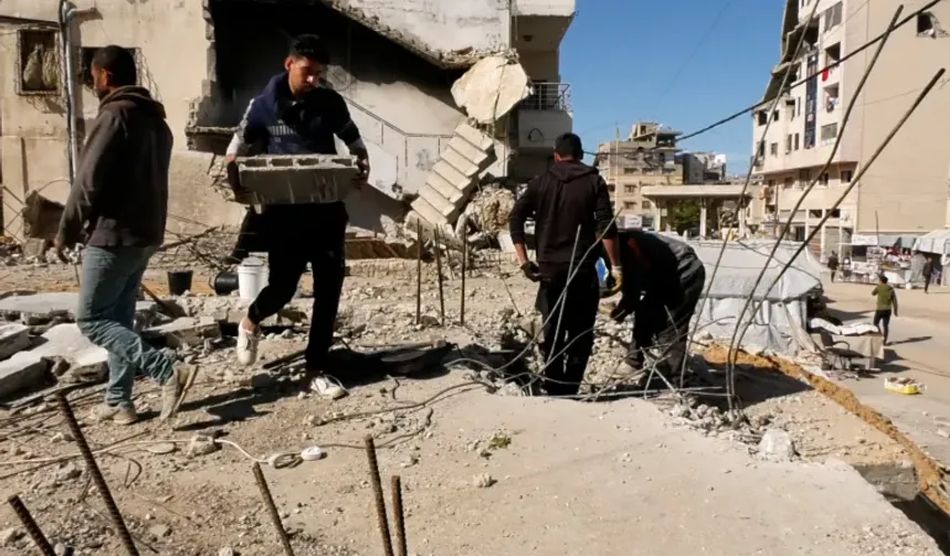 Yıkıntılar arasında direniş: Gazze'nin enkazdan evleri