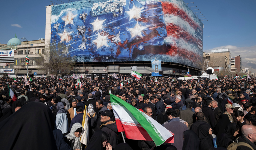 ABD'de İran saldırılarına karşı muhalefet büyüyor