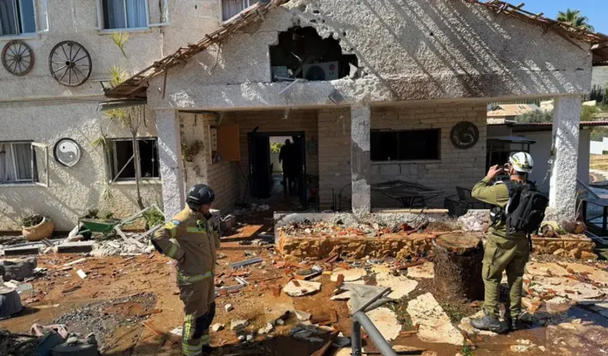 İran İsrail'e karşı sert misillemelerde bulunuyor