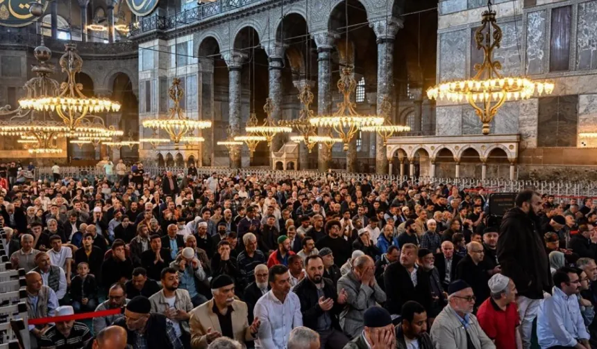 Ülke genelindeki camilerde yarın Gazze için dua edilecek