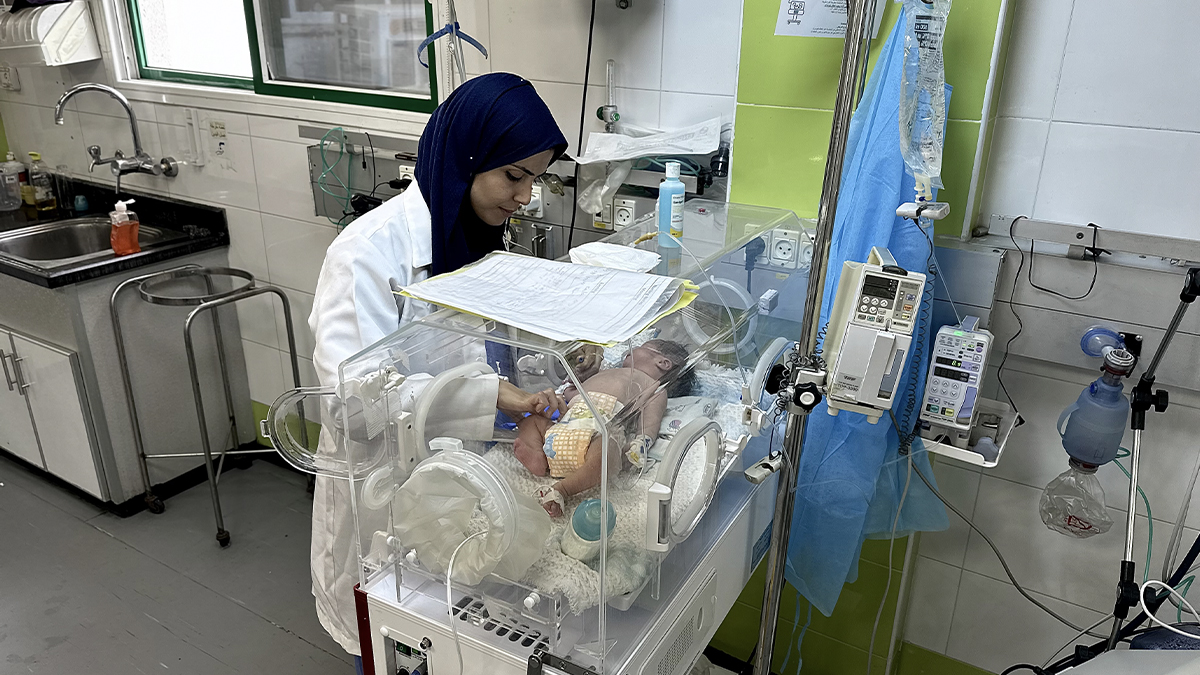 Gazze'de süt ve ilaç eksikliği nedeniyle yeni doğan bebeklerin yaşamı tehlike altında